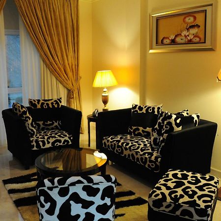 Pioneer Hotel Apartments Muscat Exterior photo