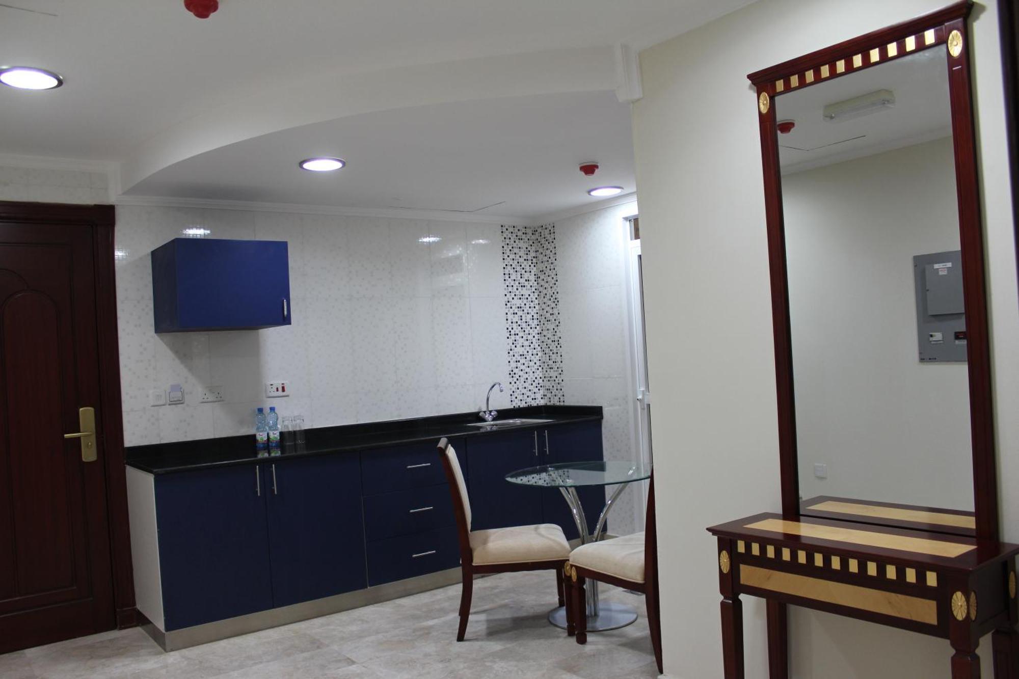 Pioneer Hotel Apartments Muscat Exterior photo