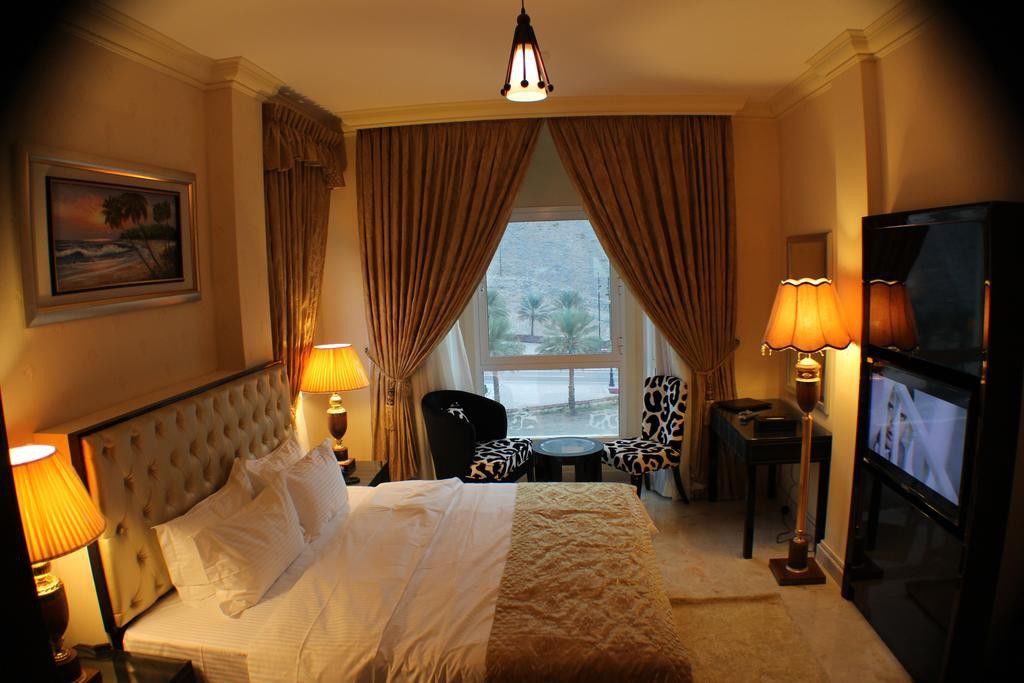 Pioneer Hotel Apartments Muscat Exterior photo