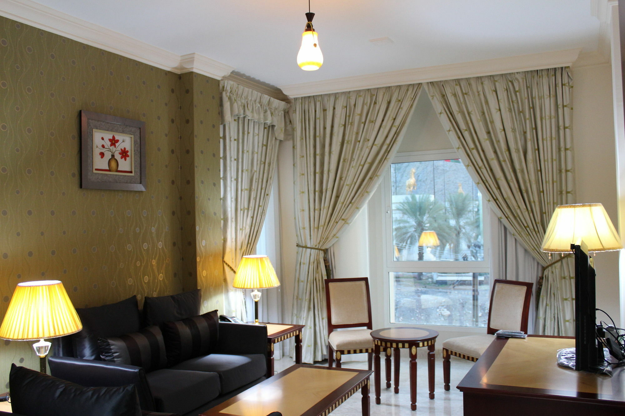 Pioneer Hotel Apartments Muscat Exterior photo